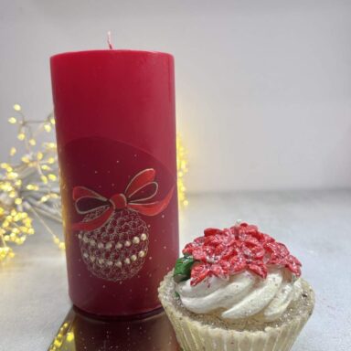 Composizione Cilindro Dipinto e Cupcake